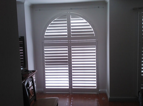 Round PVC Plantation Shutters